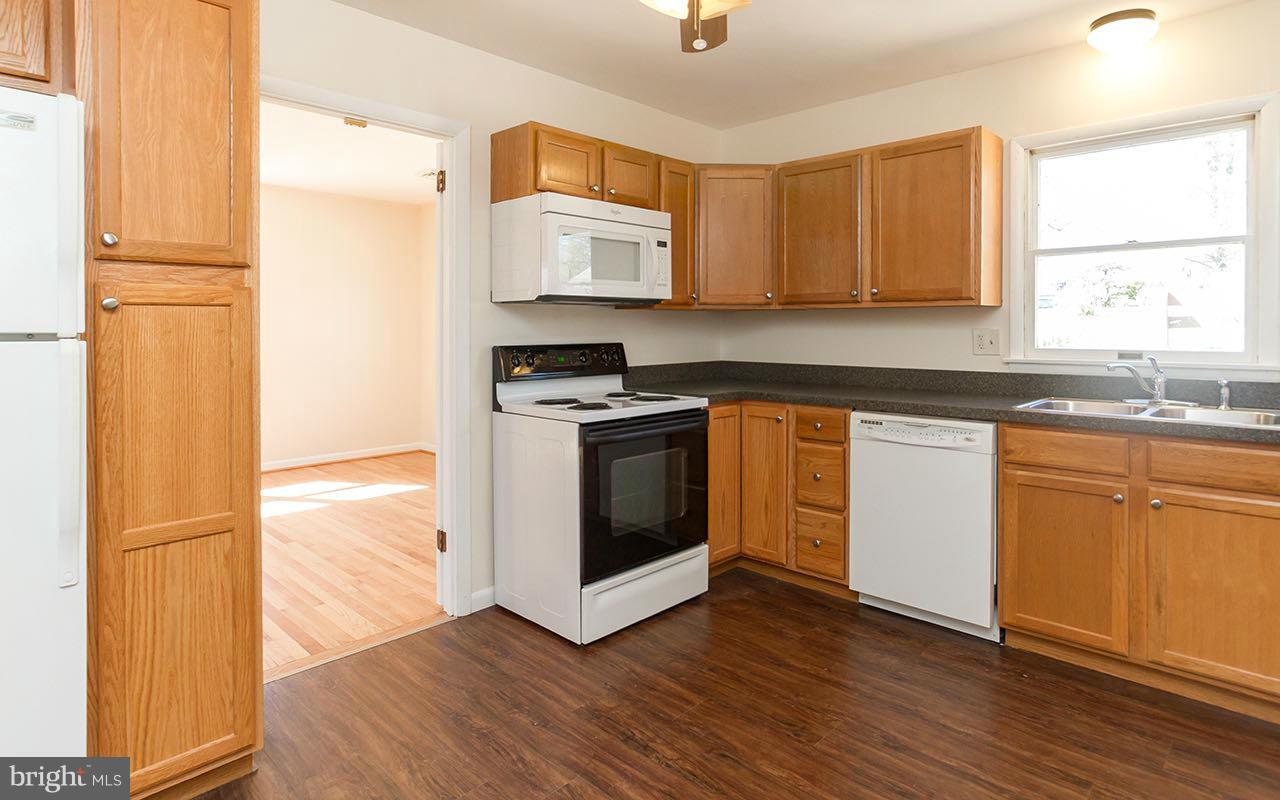 527 Monkton Road Monkton, MD 21111 - Photo 8 of 30 Kitchen
