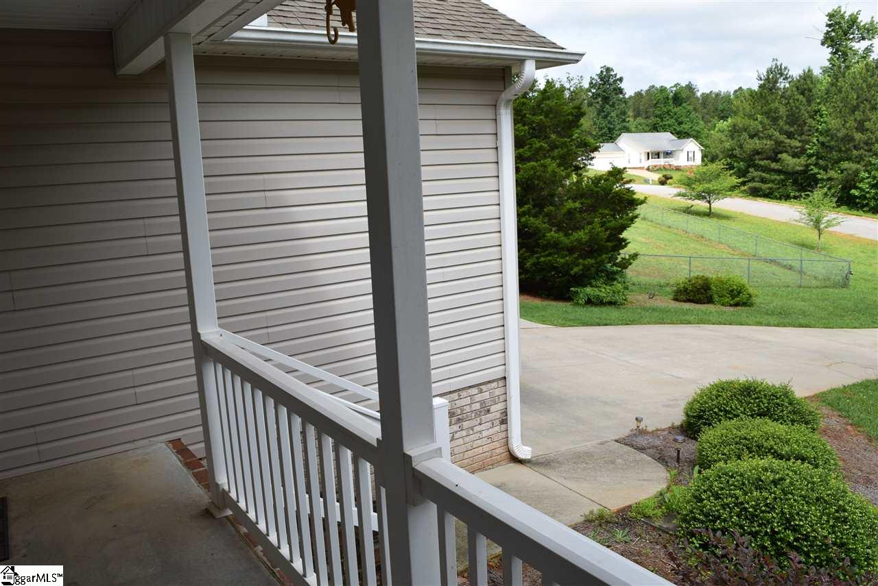 320 Gale Wind Court Inman, SC 29349 - Photo 3 of 28