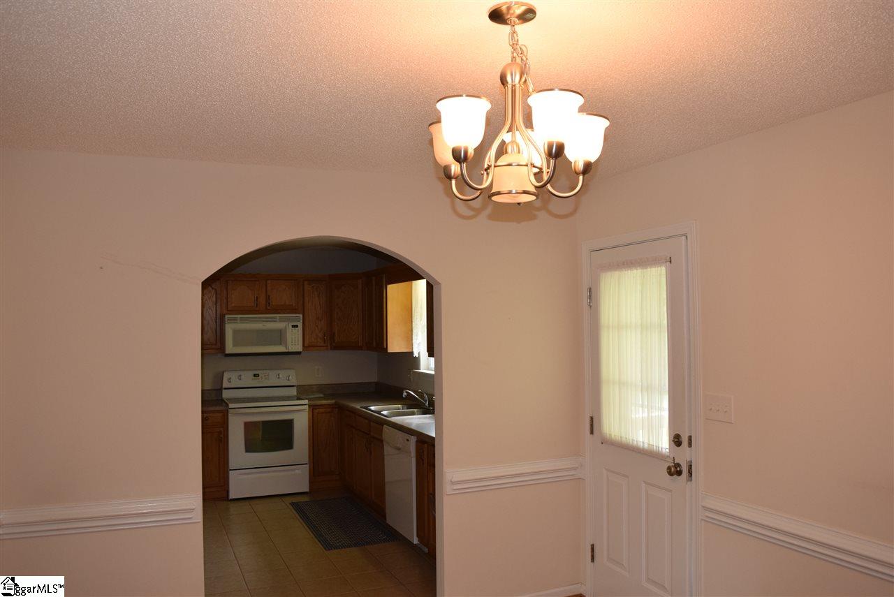 320 Gale Wind Court Inman, SC 29349 - Photo 7 of 28
