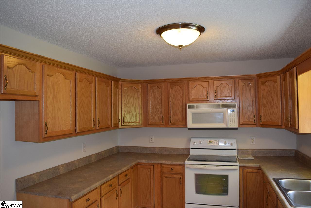 320 Gale Wind Court Inman, SC 29349 - Photo 9 of 28