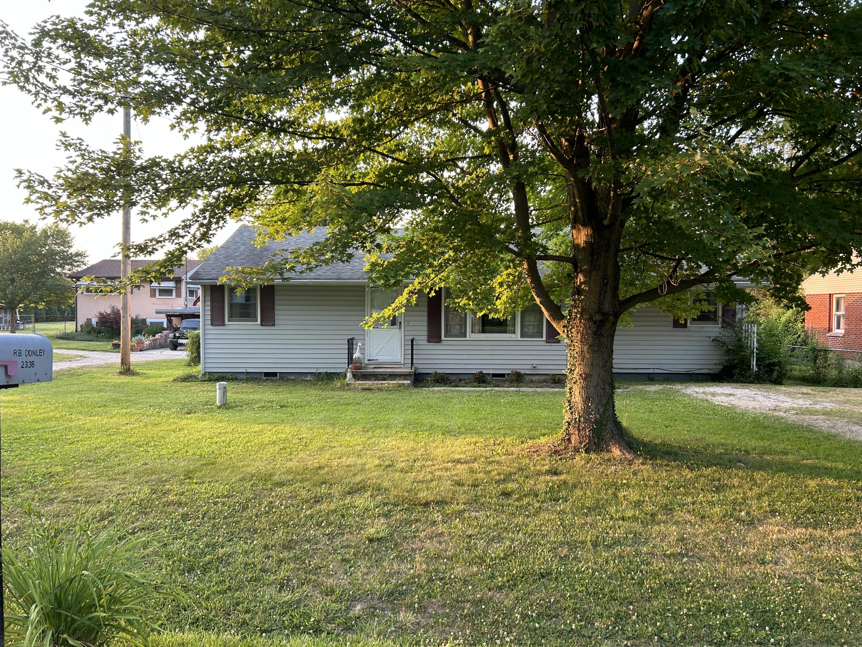 2338 Cottingham Road South Springfield, OH 45502 - Photo 2 of 2
