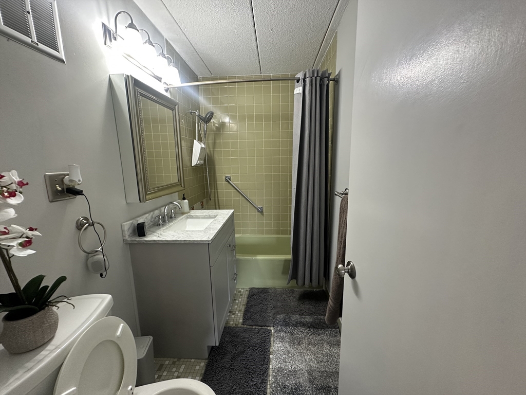 40 High Street, Unit 305 Dedham, MA 02026 - Photo 8 of 21