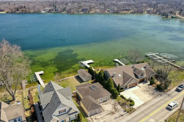 $985,000 | 1603 Milwaukee Street, Delafield, WI 53018