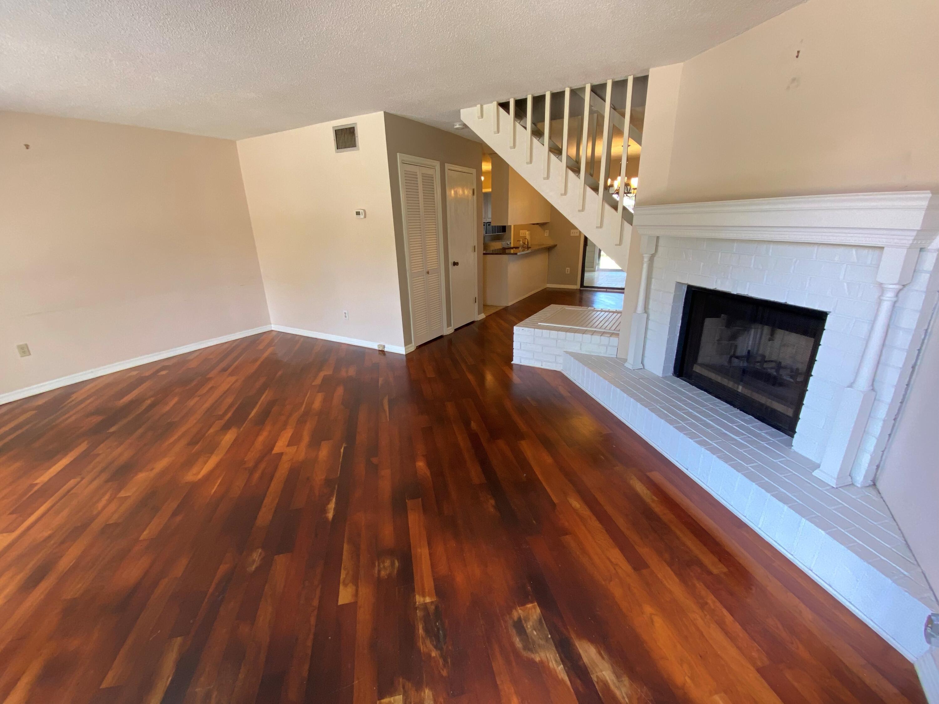 985 Bay Tree Circle, Unit C Mount Pleasant, SC 29464 - Photo 4 of 25