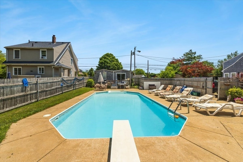117 Pinehurst Avenue Swansea, MA 02777 - Photo 20 of 42 Gallery Image 20
