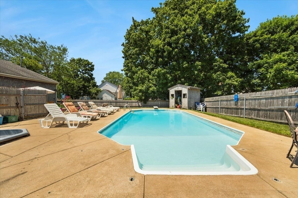 117 Pinehurst Avenue Swansea, MA 02777 - Photo 21 of 42 Gallery Image 21