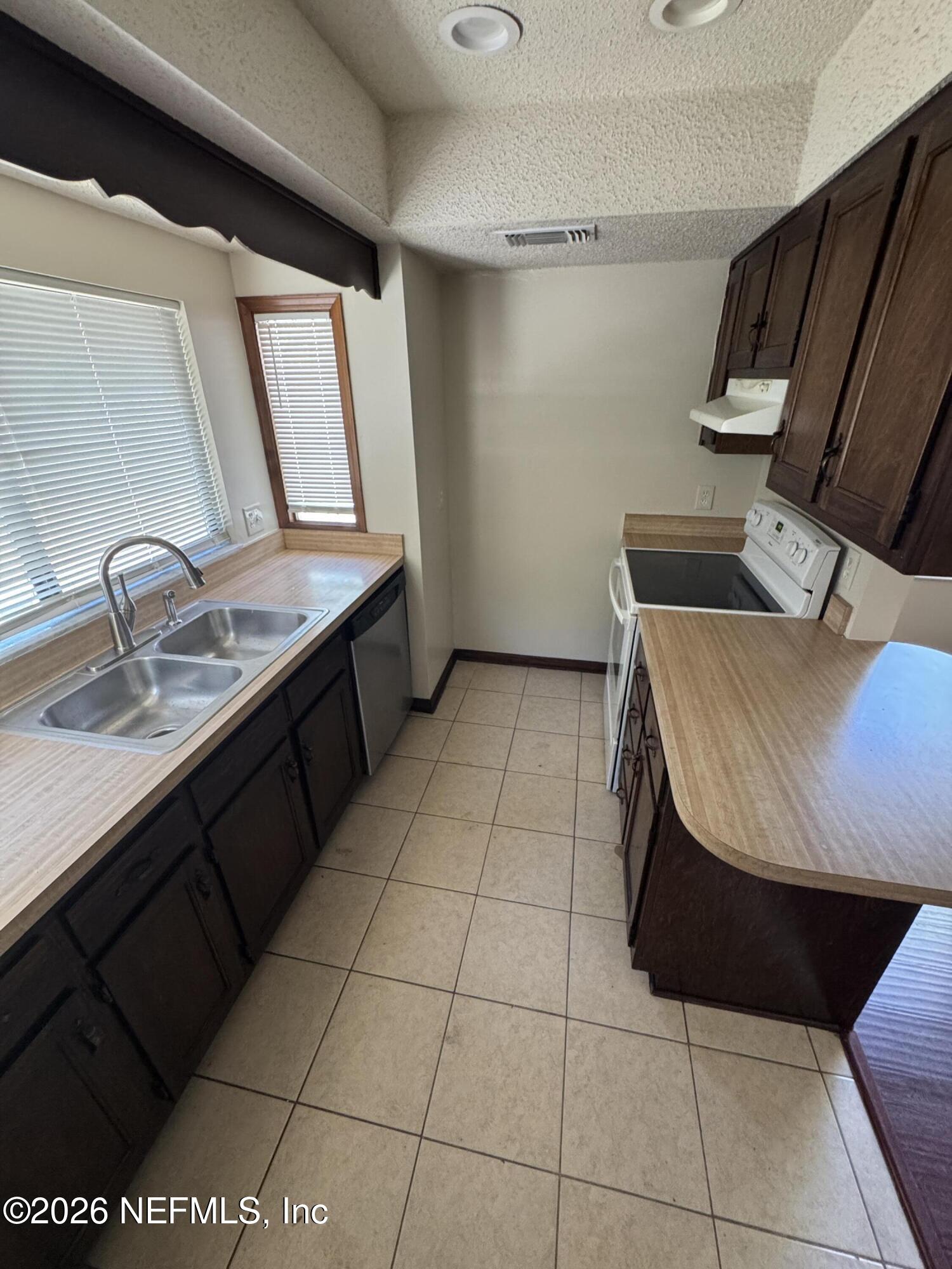 8321 Crosswind Road Jacksonville, FL 32244 - Photo 11 of 18 IMG_0542