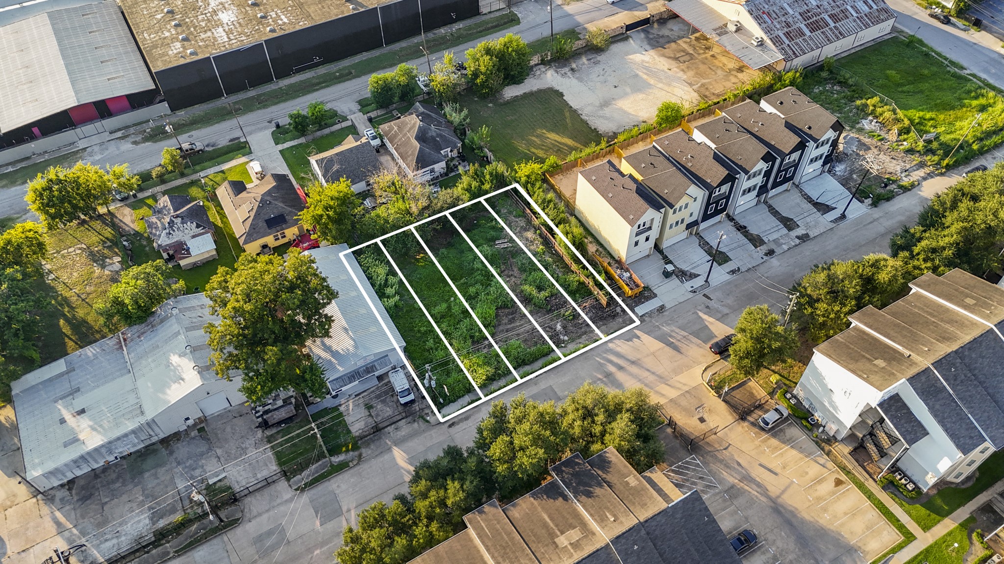 6336 Del Rio Street Houston, TX 77021 - Photo 20 of 20 a view of an outdoor space