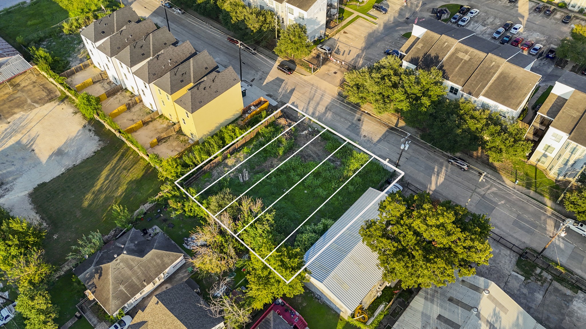 6336 Del Rio Street Houston, TX 77021 - Photo 2 of 20 an aerial view of a house