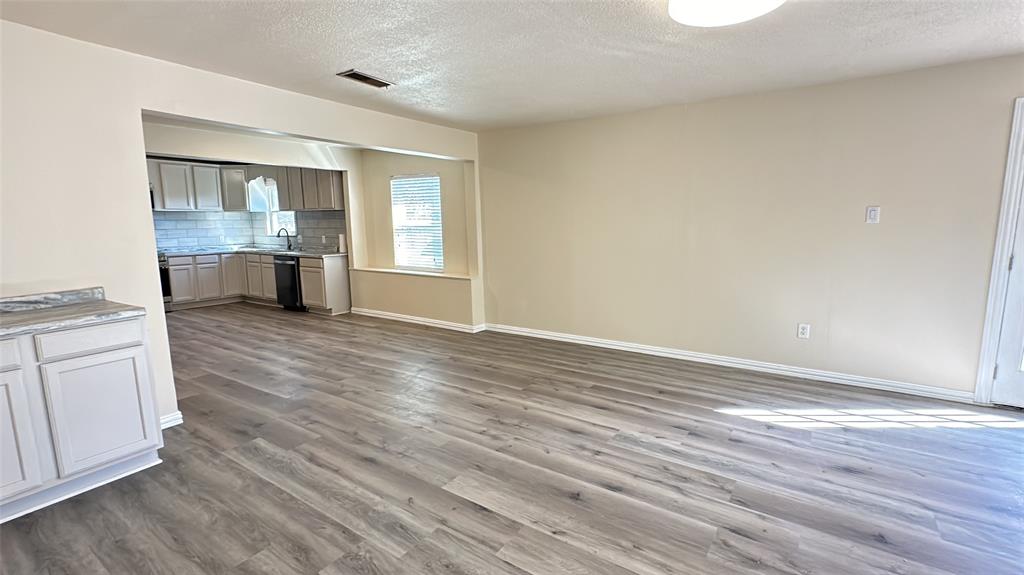 4706 Sachse Road Sachse, TX 75048 - Photo 7 of 22