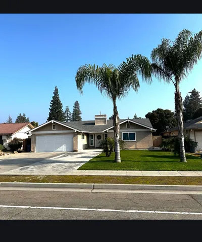 $430,000 | 6552 North Blythe Avenue, Fresno, CA 93722