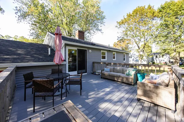 $599,900 | 222 Portsmouth Avenue, Stratham, NH 03885