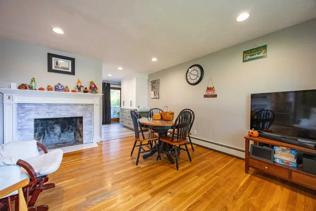 $599,900 | 222 Portsmouth Avenue, Stratham, NH 03885