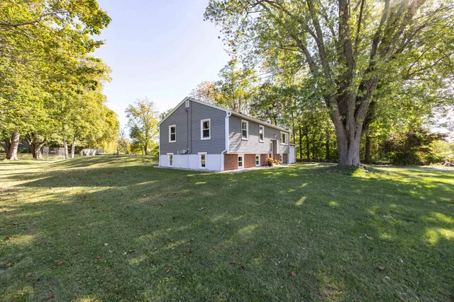 $599,900 | 222 Portsmouth Avenue, Stratham, NH 03885