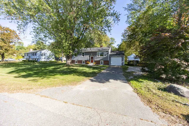 $599,900 | 222 Portsmouth Avenue, Stratham, NH 03885