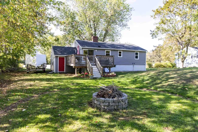 $599,900 | 222 Portsmouth Avenue, Stratham, NH 03885