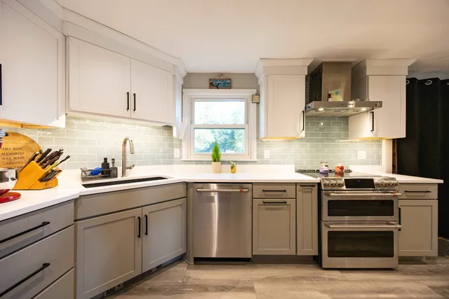 $599,900 | 222 Portsmouth Avenue, Stratham, NH 03885