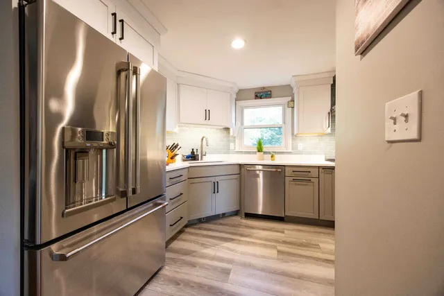 $599,900 | 222 Portsmouth Avenue, Stratham, NH 03885