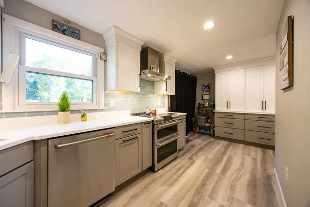 $599,900 | 222 Portsmouth Avenue, Stratham, NH 03885