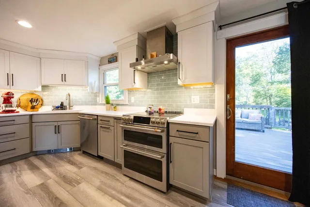 $599,900 | 222 Portsmouth Avenue, Stratham, NH 03885