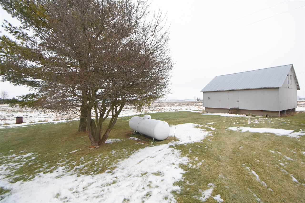 4774 East Wilkinson Road Owosso, MI 48867 - Photo 4 of 71 50064165-3.JPG