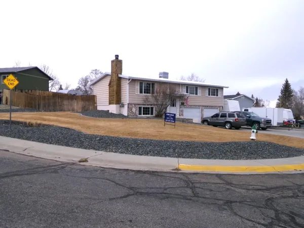 $330,000 | 2235 Colorado Drive, Green River, WY 82935