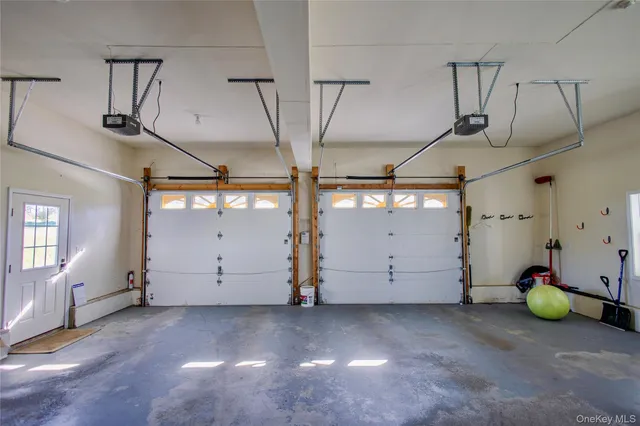 a view of a garage