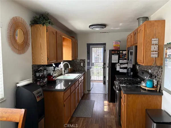 $2,850 | 5128 North Acacia Avenue, San Bernardino, CA 92407