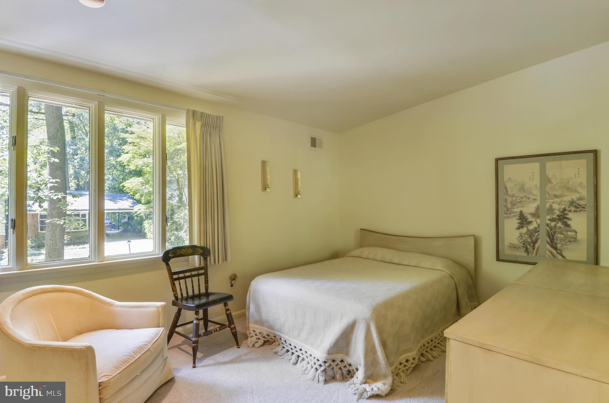 22 Parkside Road Silver Spring, MD 20910 - Photo 12 of 28 Bedroom1
