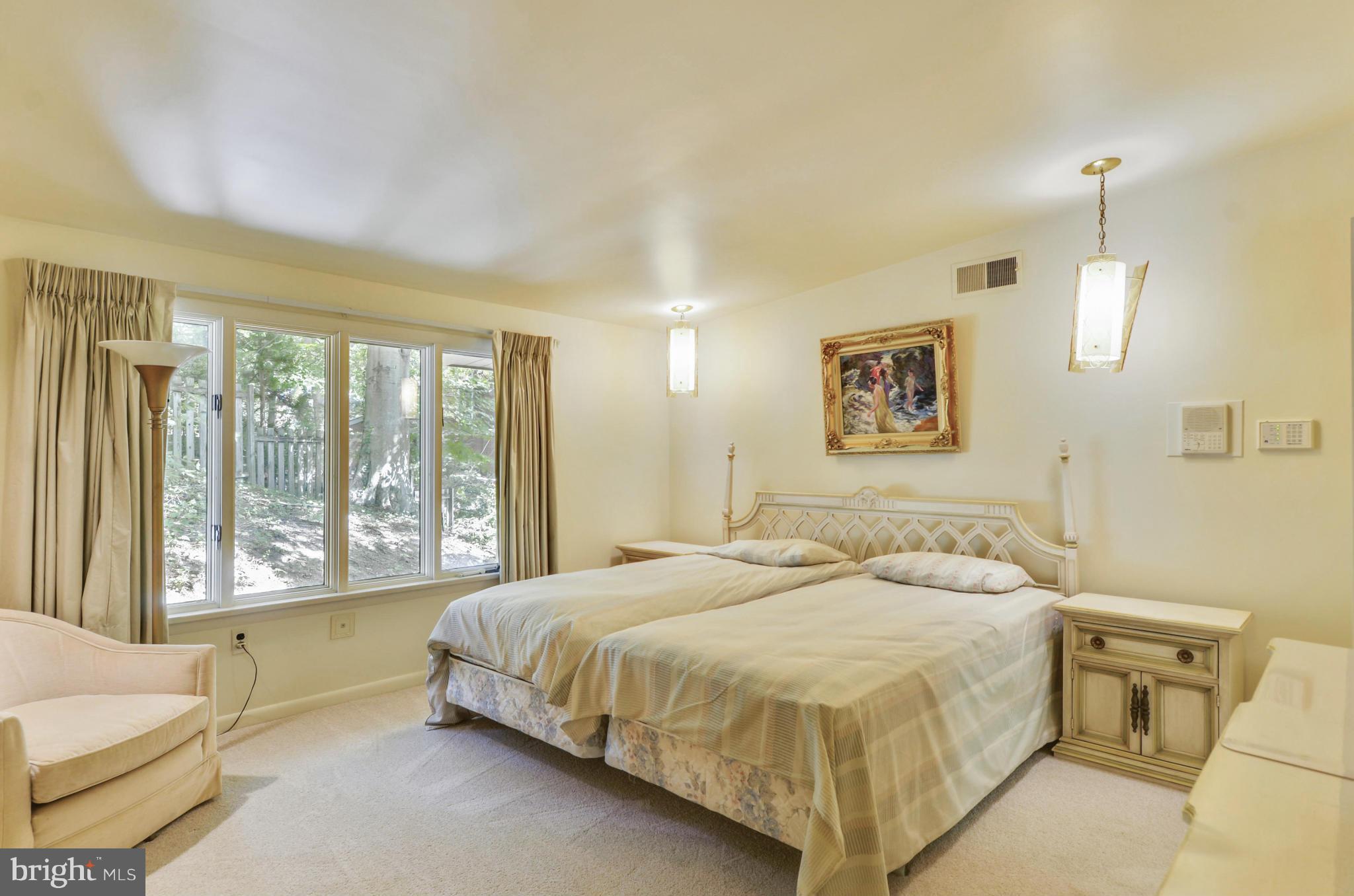 22 Parkside Road Silver Spring, MD 20910 - Photo 15 of 28 Bedroom2