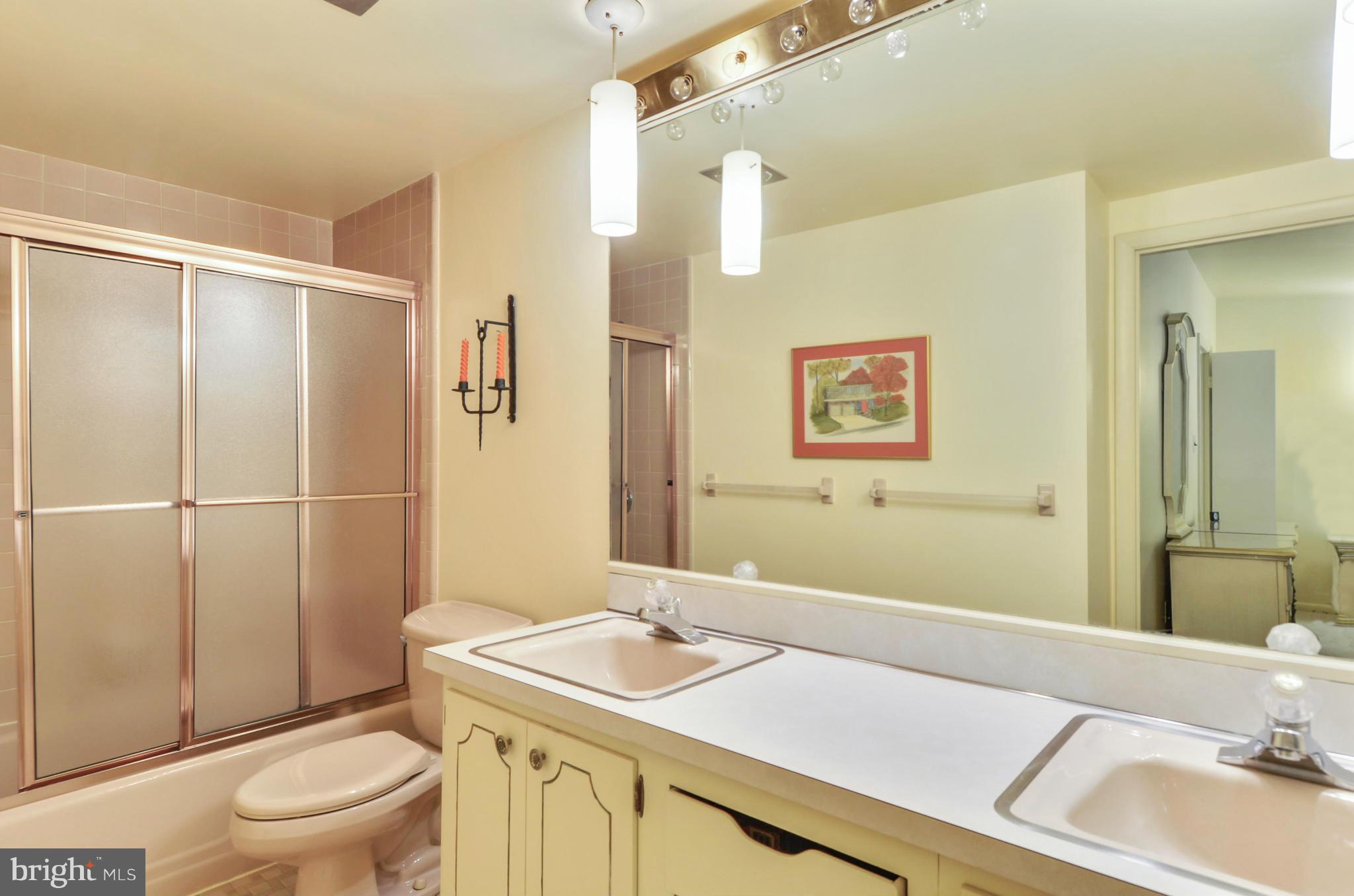 22 Parkside Road Silver Spring, MD 20910 - Photo 17 of 28 Bath2