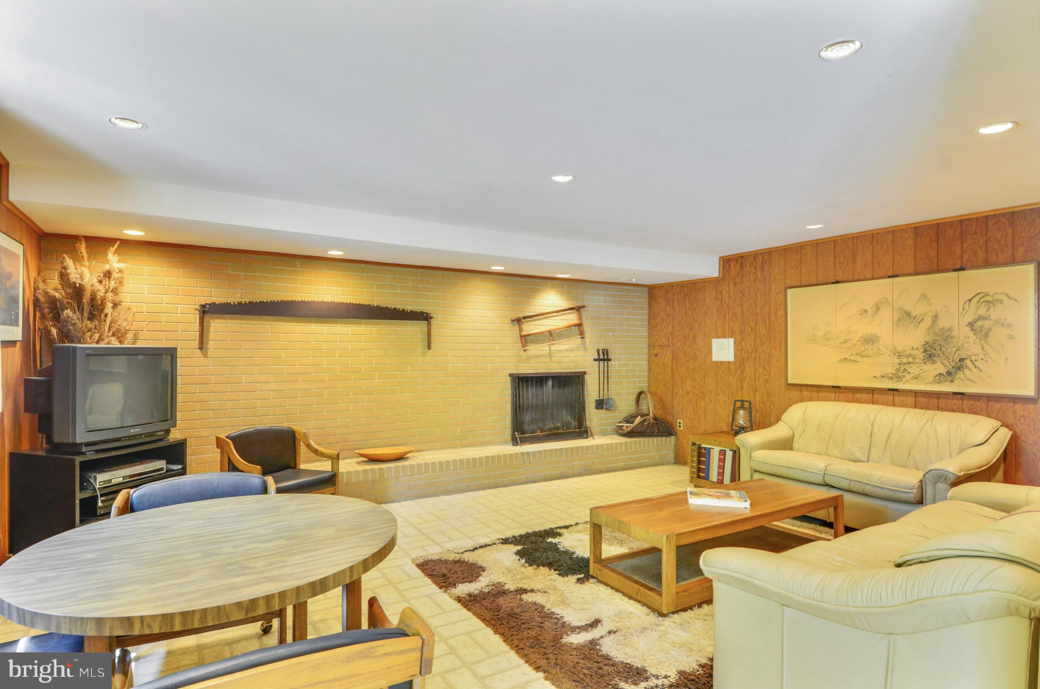 22 Parkside Road Silver Spring, MD 20910 - Photo 20 of 28 Family Room