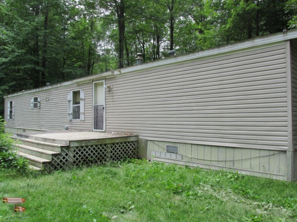 15607 Timbercrest Road Mecosta, MI 49332 - Photo 1 of 8 IMG_6525