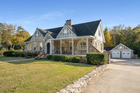 $1,999,999 | 4411 Iroquois Avenue, Nashville, TN 37205