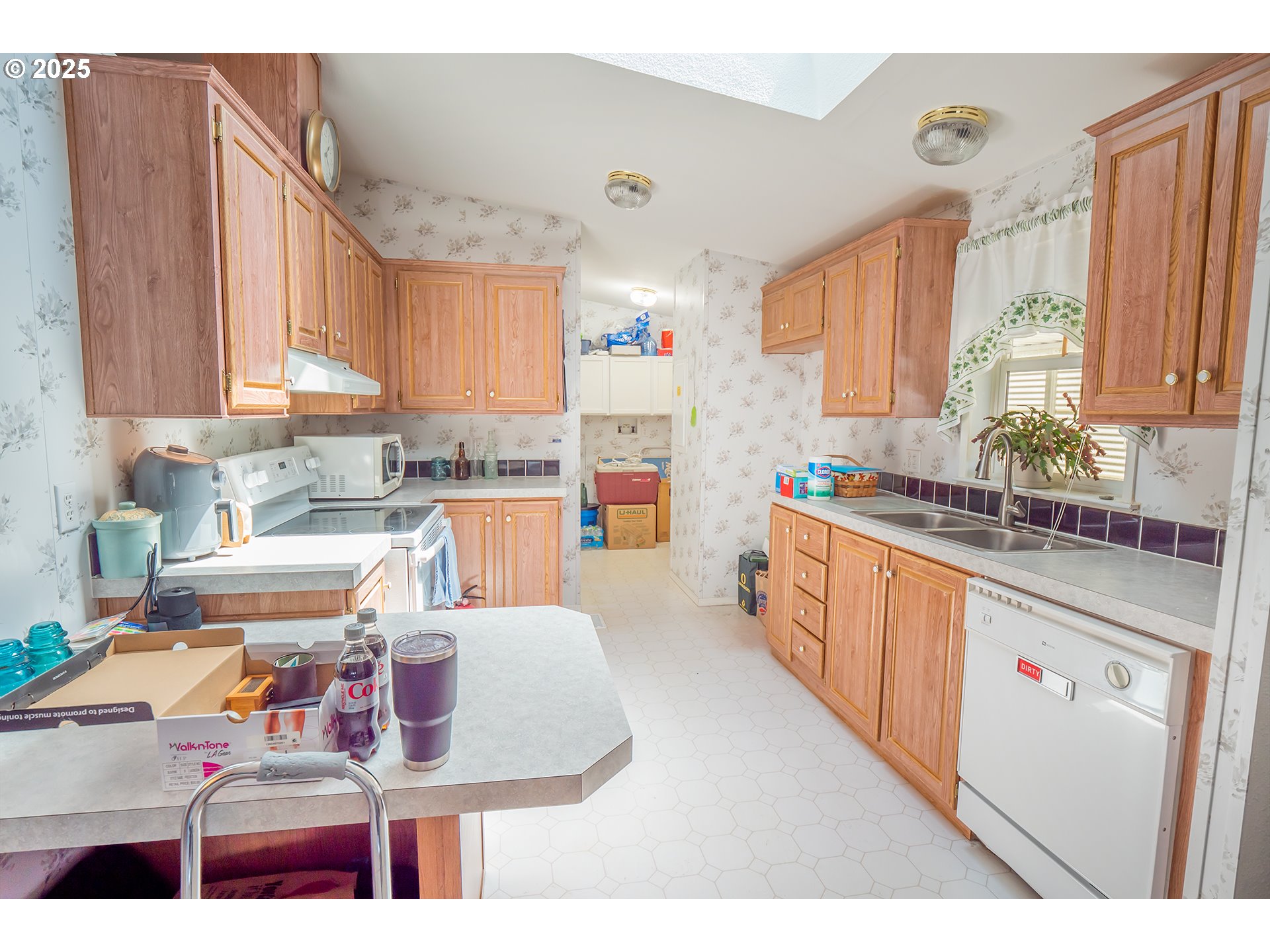 5335 South Main Street, Unit 155 Springfield, OR 97478 - Photo 8 of 29 Gallery Image 8