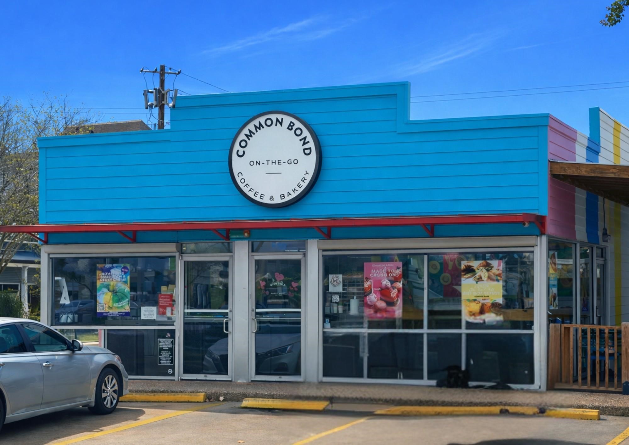 919 Key Street Houston, TX 77009 - Photo 35 of 39 Enjoy life in the heart of Houston Heights, just a quick walk away from local favorites like Common Bond coffee -freshly baked treats and artisan coffee on the go.