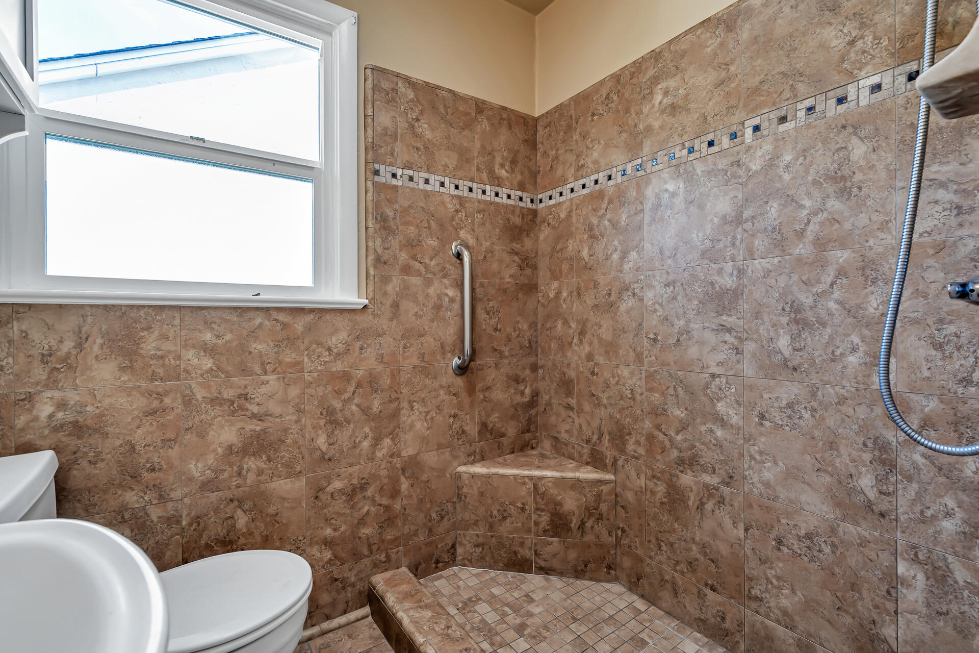 9626 Deschutes Road Palo Cedro, CA 96073 - Photo 22 of 60 9626DeschutesRoad-40