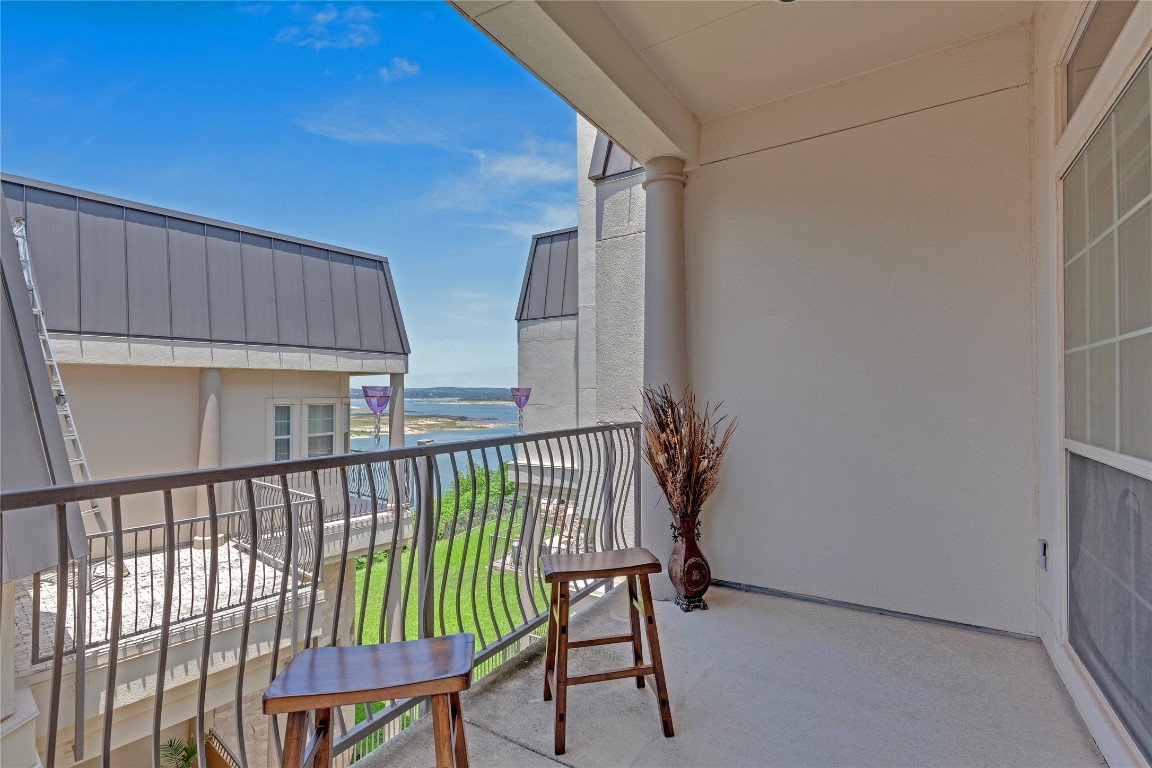 2918 Ranch Road 620 North, Unit L173 Austin, TX 78734 - Photo 21 of 35 Balcony featuring a water view