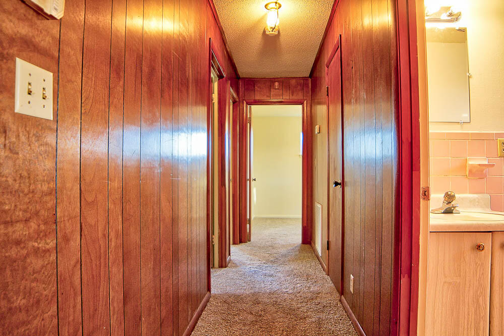 616 Corbley Road Rossville, GA 30741 - Photo 10 of 24 hallway