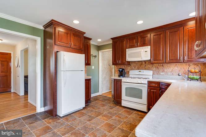 6805 Gillings Road Springfield, VA 22152 - Photo 15 of 56