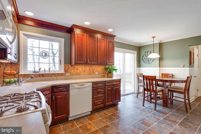 6805 Gillings Road Springfield, VA 22152 - Photo 20 of 56