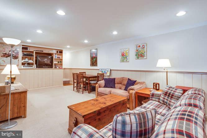 6805 Gillings Road Springfield, VA 22152 - Photo 30 of 56