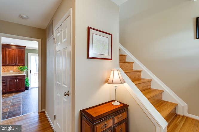 6805 Gillings Road Springfield, VA 22152 - Photo 7 of 56