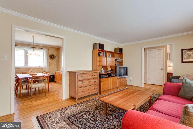 6805 Gillings Road Springfield, VA 22152 - Photo 10 of 56