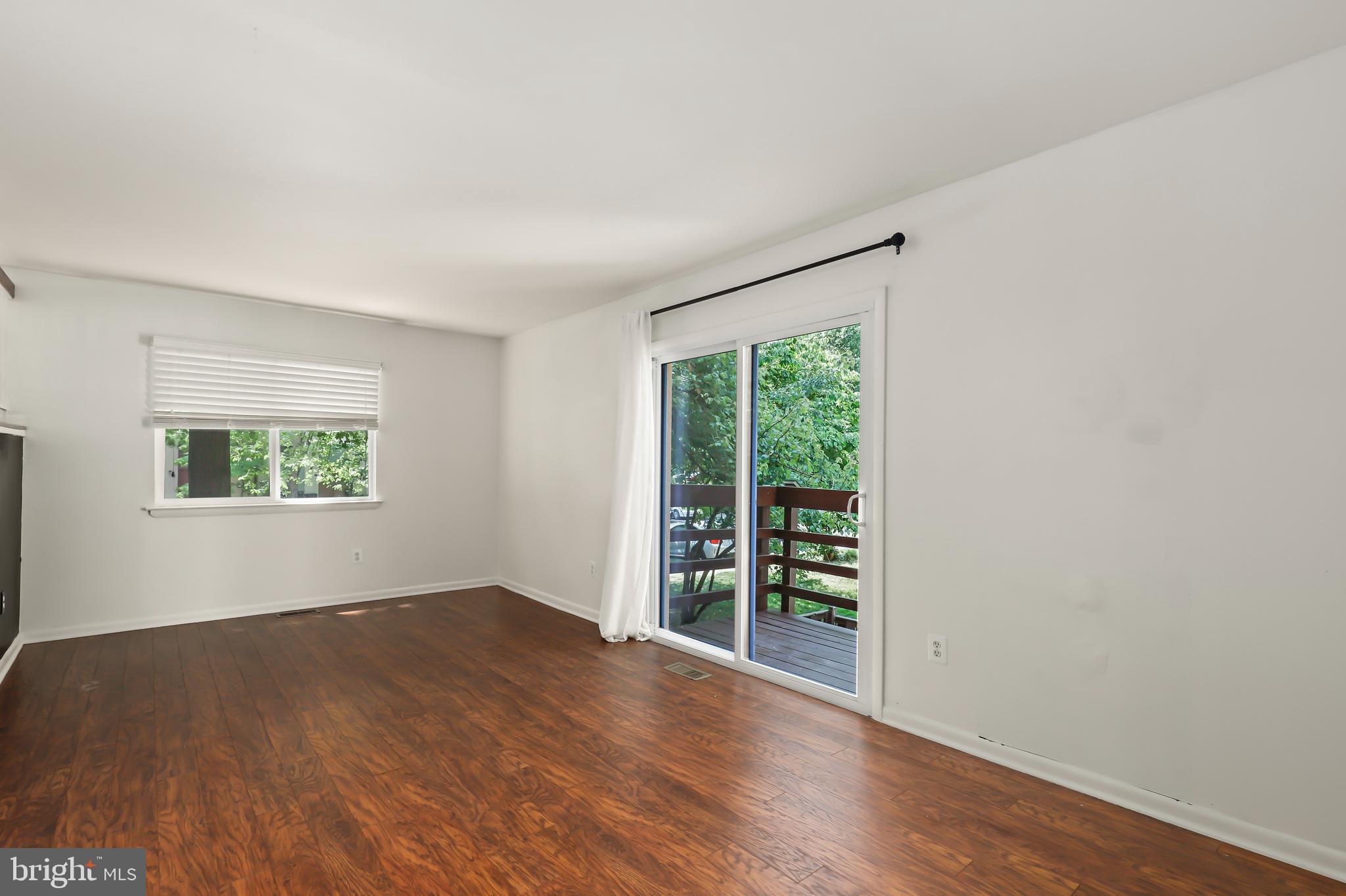 11955 Barrel Cooper Court Reston, VA 20191 - Photo 5 of 51