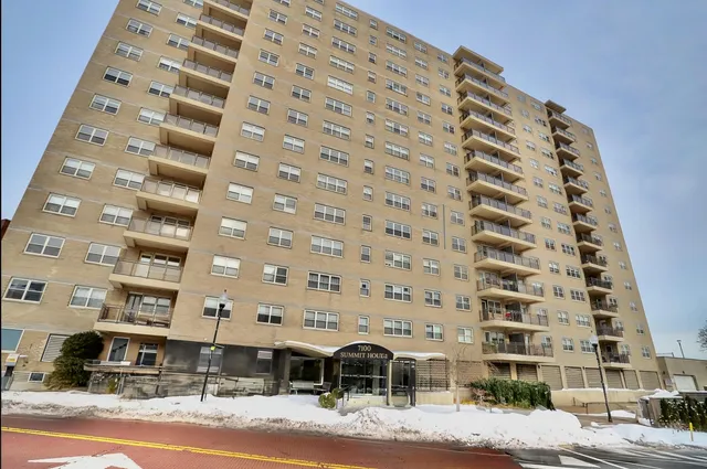 $2,450 | 7100 Boulevard East, Unit 1B, Guttenberg, NJ 07093