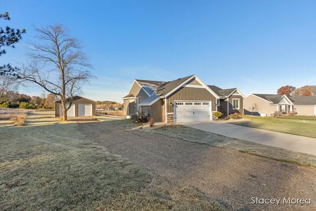 $600,000 | 11791 Crystal Ridge Drive Northeast, Sparta, MI 49345