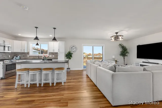 $600,000 | 11791 Crystal Ridge Drive Northeast, Sparta, MI 49345