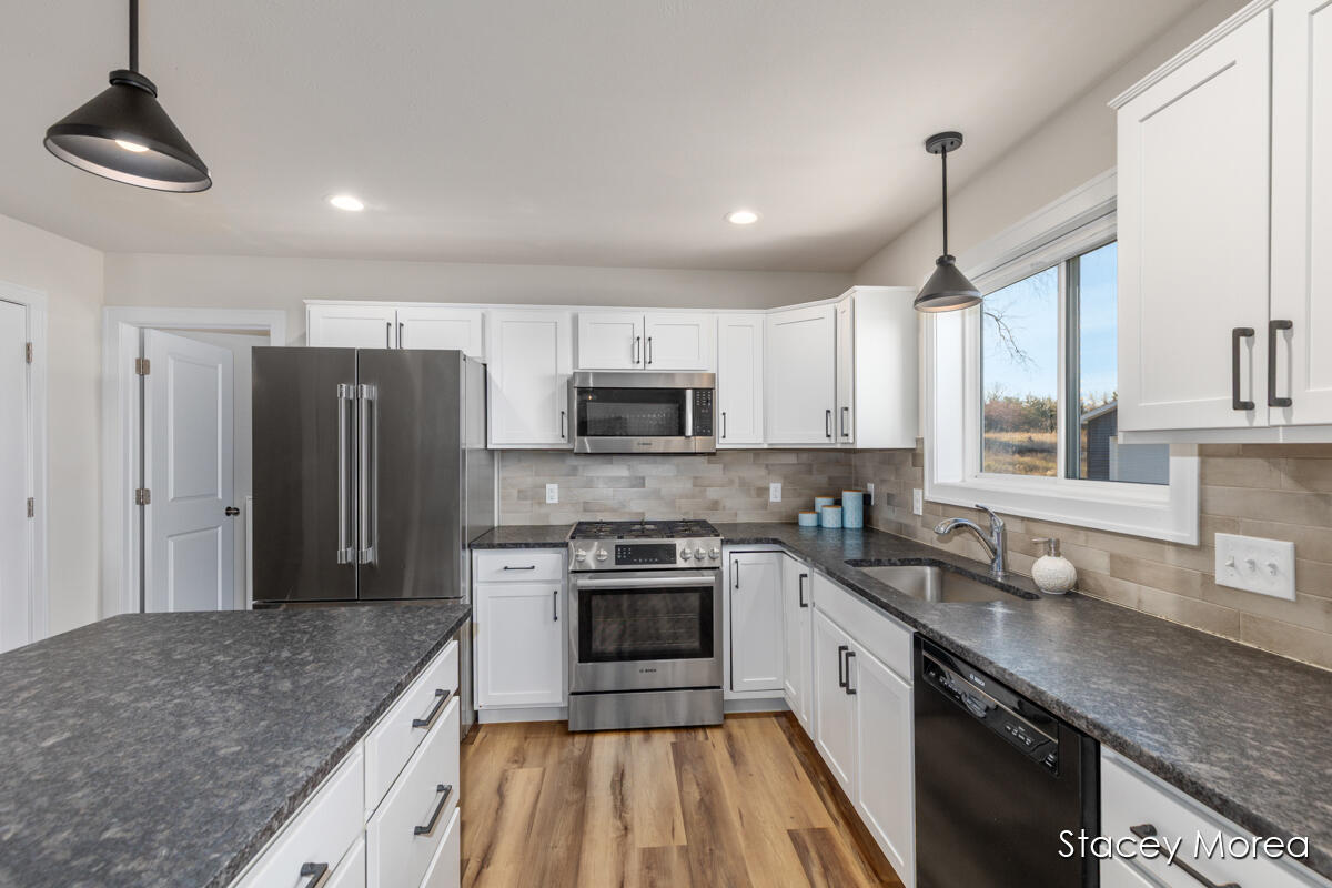 11791 Crystal Ridge Drive Northeast Sparta, MI 49345 - Photo 10 of 50 IMG_1009