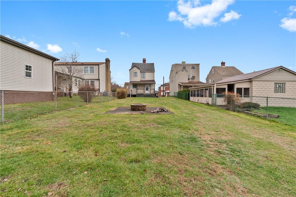 927 Greenhill Road Pittsburgh, PA 15209 - Photo 28 of 41 a house view with a outdoor space